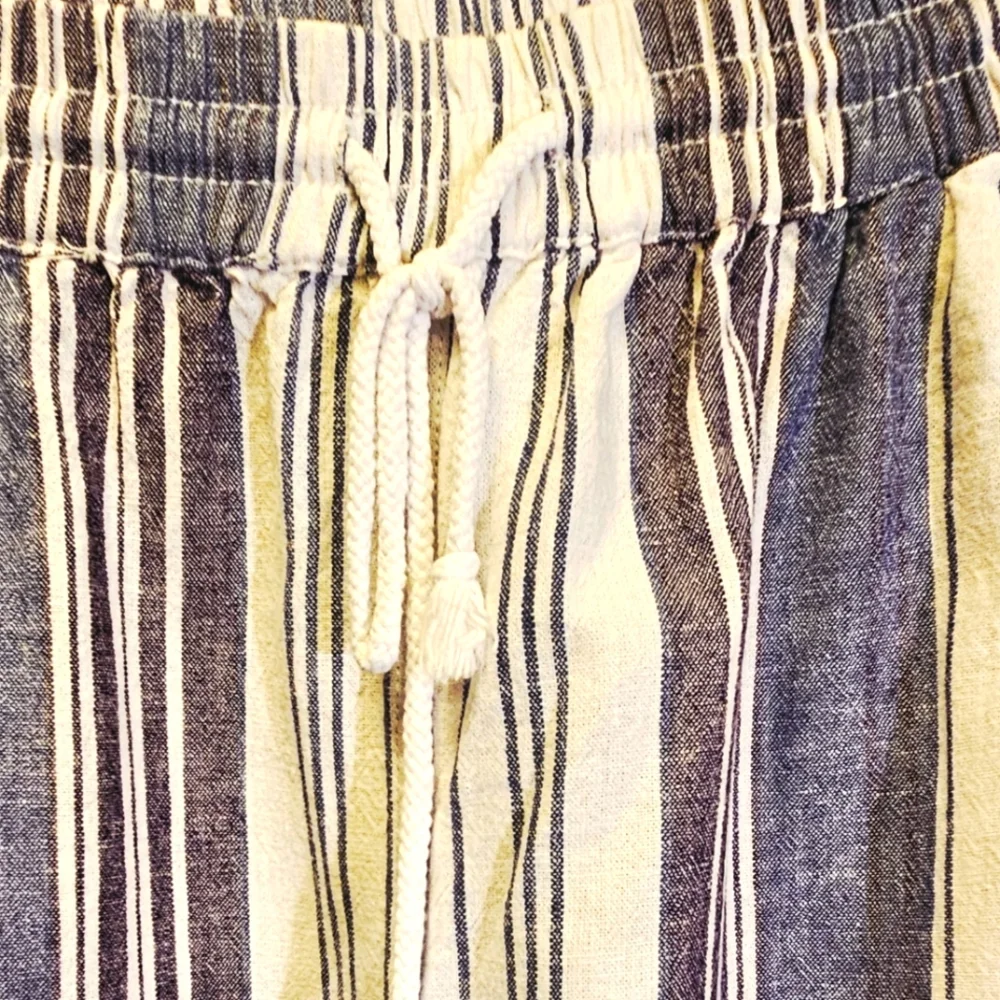 Beachlunchlounge Blue and White Striped Joggers Size Small